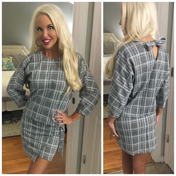 ❤️ 2 Piece Plaid Skirt/Top Set! - Picture 4 of 7